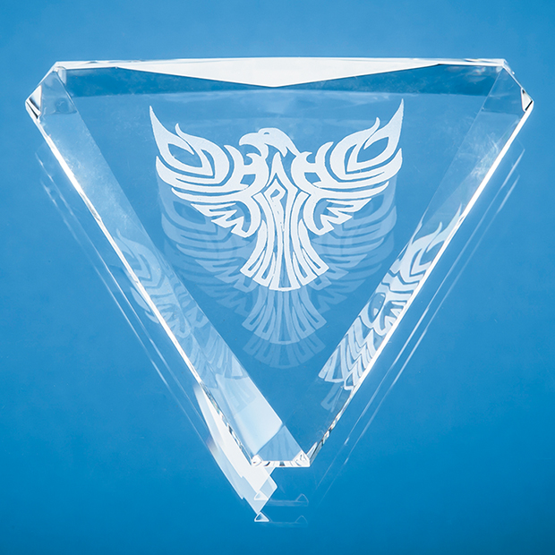 9cm Optical Crystal Facet Triangle Paperweight