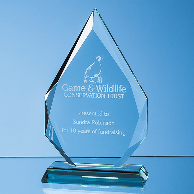 18.5cm X 12.5cm X 19mm Jade Glass Facetted Diamond Peak Award