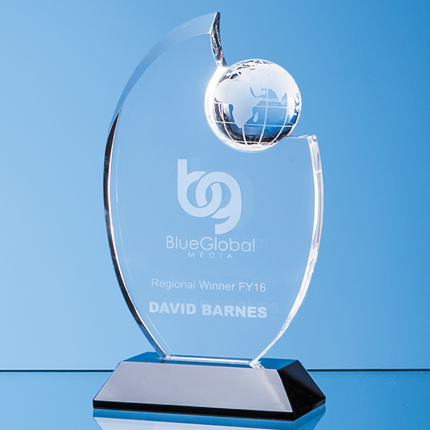 23cm Optical Crystal Globe Award Mounted On An Onyx Black Base