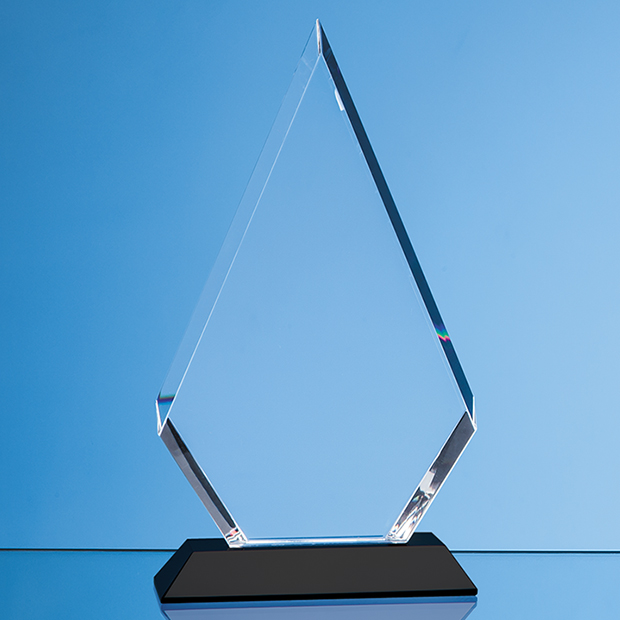18cm Optical Crystal Facet Diamond Award On An Onyx Back Base